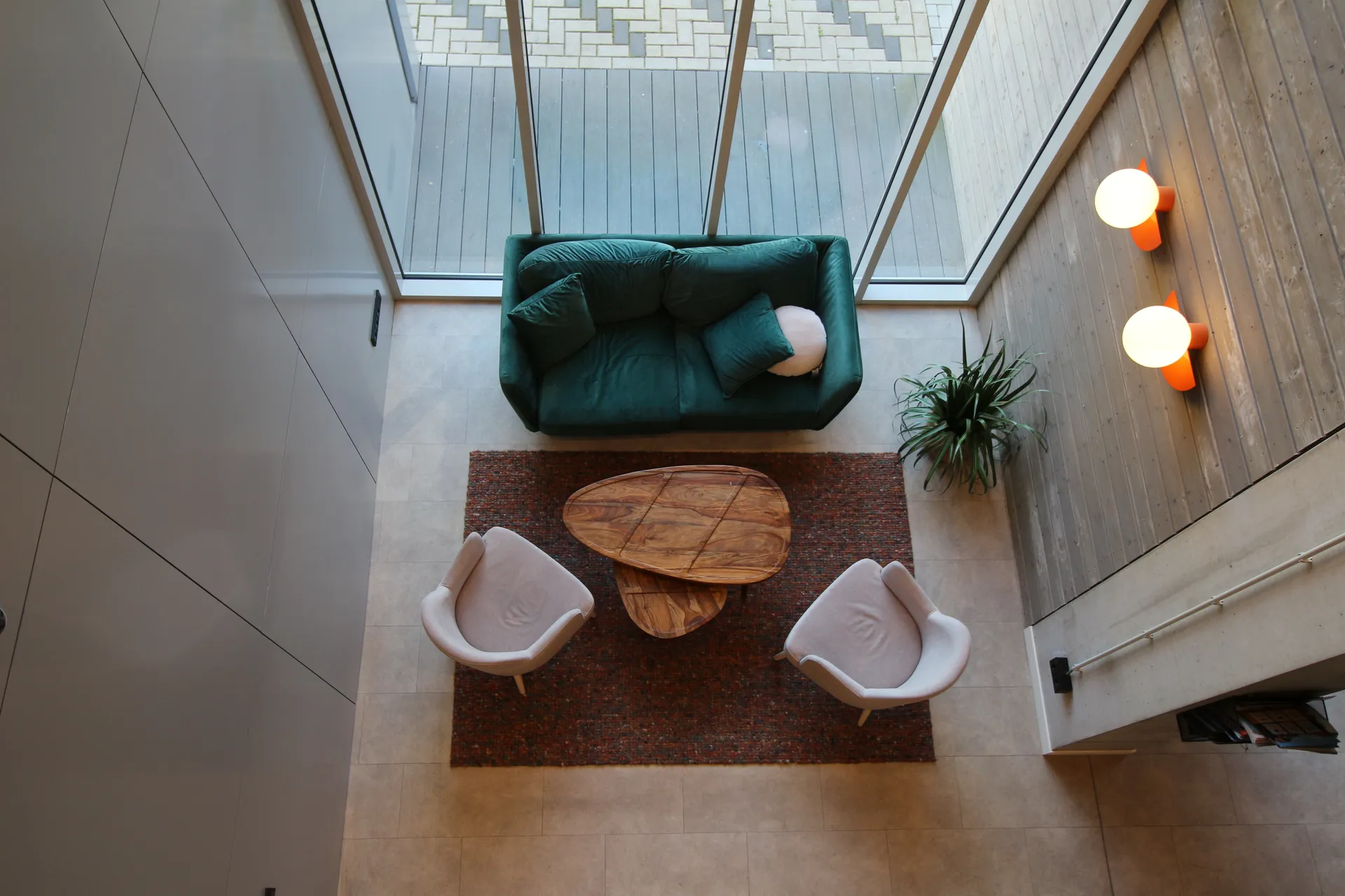 Foto van lobby van bovenaf.